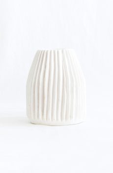 Ridged vase white