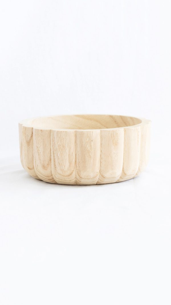 Scalloped bowl natural