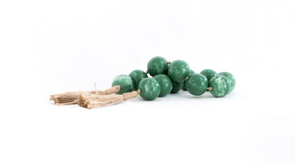 Swirled 2" Resin Beaded Garland green