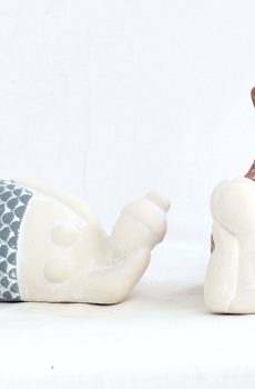 Sunning mermaids blue/red